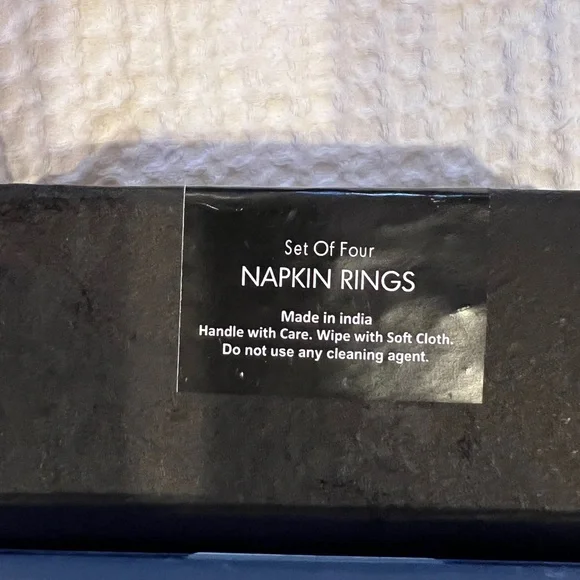 TAHARI HOME RHINESTONE NAPKIN RING SET flower snowflakeCrystal Silver Jeweled - Picture 5 of 5